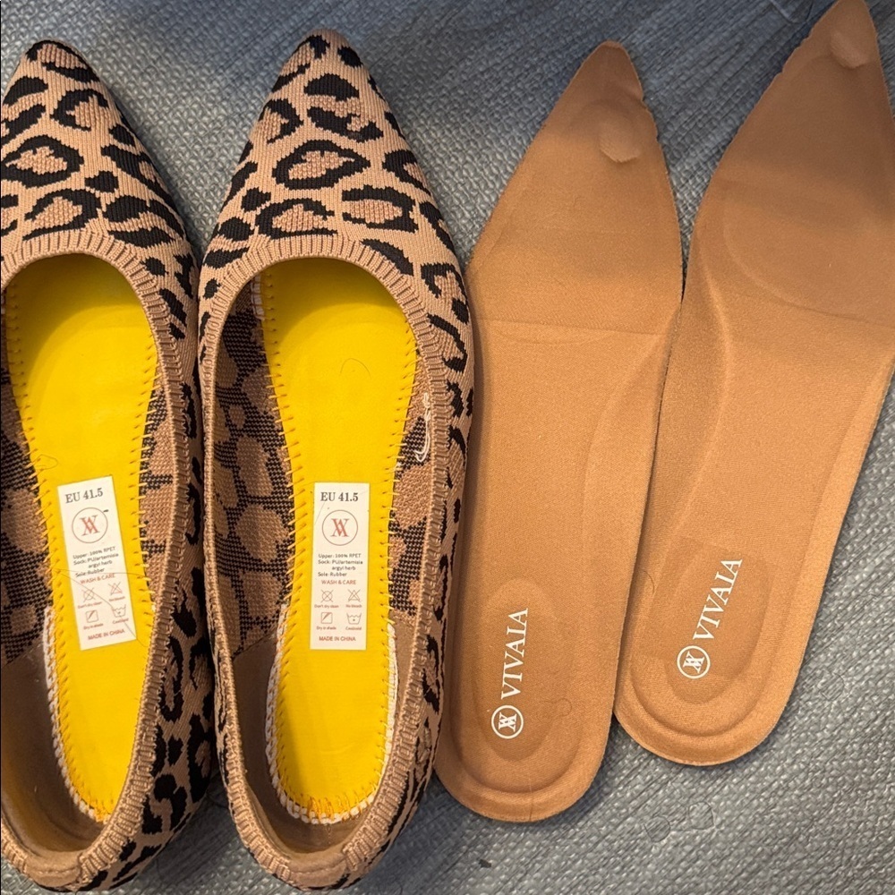 Vivaia Pointed-Toe Ballet Flats (Aria 5°) Size 10 - Picture 14 of 15